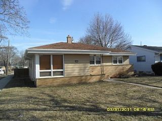 Foreclosed Home - 9038 W LAWRENCE AVE, 53225