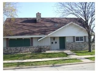 Foreclosed Home - 9104 W CUSTER AVE, 53225