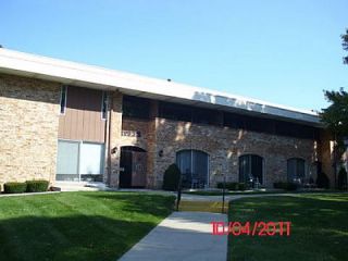Foreclosed Home - 11958 W MILL RD APT 19, 53225