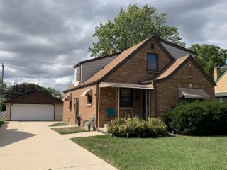 Foreclosed Home - 2157 S 98TH ST, 53227