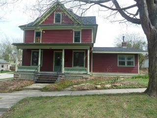 Foreclosed Home - 107 N 4TH ST, 53572