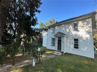Foreclosed Home - 203 S 4TH ST, 54022