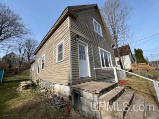 Foreclosed Home - 1084 PROSPECT ST, 54151