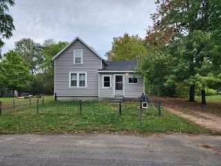 Foreclosed Home - 1630 2ND ST N, 54494