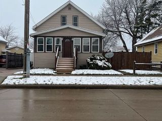 Foreclosed Home - 1070 W 10TH AVE, 54902