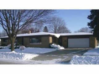 Foreclosed Home - 2104 N VIOLA ST, 54911