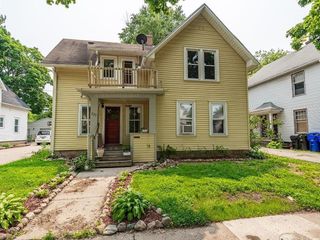 Foreclosed Home - 725 W WINNEBAGO ST, 54914