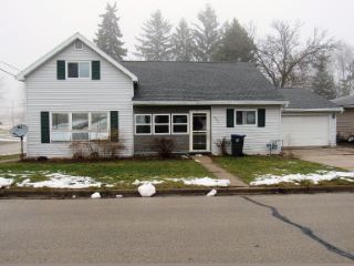 Foreclosed Home - 247 E BERLIN ST, 54923