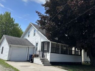 Foreclosed Home - 813 ROOSEVELT ST, 54952