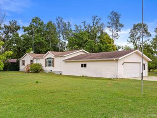 Foreclosed Home - N1674 S WHITE RIVER RD, 54982