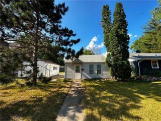 Foreclosed Home - 605 ELM ST, 55024