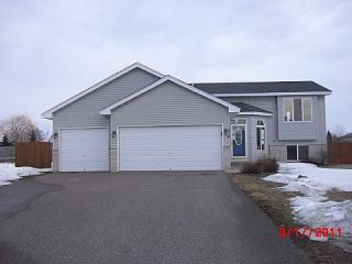 Foreclosed Home - 514 BIRCH ST SW, 55040