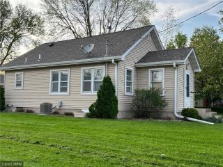 Foreclosed Home - 20685 HOWLAND AVE W, 55044