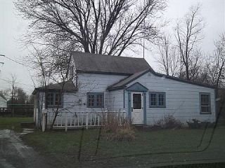 Foreclosed Home - 219 MAPLE AVE W, 55051
