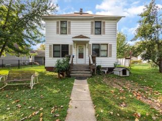 Foreclosed Home - 513 CLARK ST, 55051