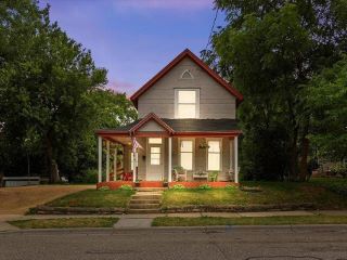 Foreclosed Home - 617 WILKINS ST W, 55082