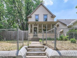 Foreclosed Home - 826 MINNEHAHA AVE W, 55104