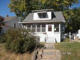 Foreclosed Home - 1571 YORK AVE, 55106