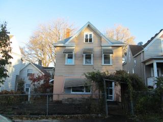 Foreclosed Home - 655 York Ave, 55106