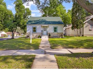 Foreclosed Home - 1721 COTTAGE AVE E, 55106
