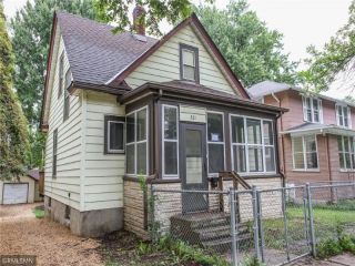 Foreclosed Home - 221 BAKER ST E, 55107