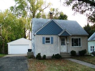 Foreclosed Home - 1816 5TH ST, 55110