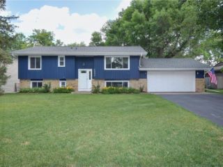 Foreclosed Home - 5236 RED OAK DR, 55112