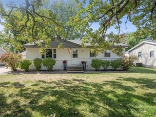 Foreclosed Home - 1136 PARK ST, 55303