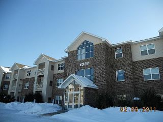 Foreclosed Home - 1331 LAKE DR W APT A111, 55317