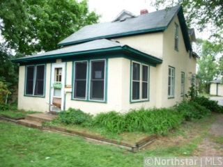 Foreclosed Home - 1414 5TH ST NW, 55330