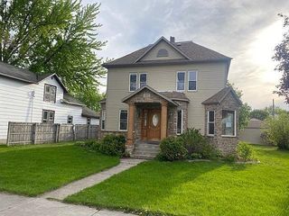 Foreclosed Home - 307 1ST ST SE, 55332
