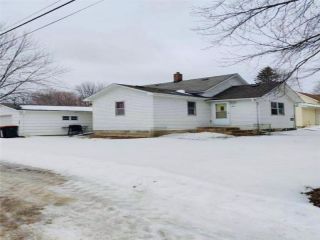Foreclosed Home - 317 1ST ST, 55334