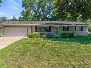 Foreclosed Home - 2000 SIBLEY CT, 55337