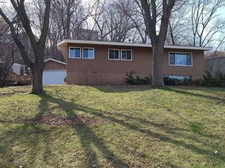 Foreclosed Home - 1419 CIRCLE DR, 55337