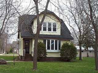 Foreclosed Home - 121 2ND ST W, 55352