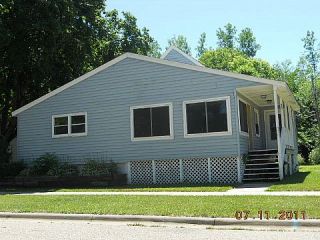 Foreclosed Home - 320 1ST ST W, 55352