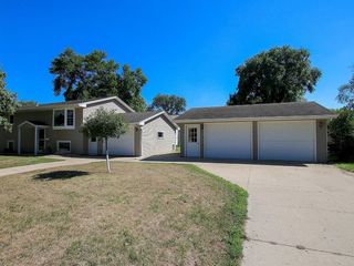 Foreclosed Home - 501 W SAINT PAUL ST, 55355