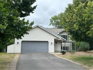 Foreclosed Home - 9522 RIVER FOREST DR, 55362
