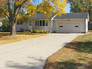 Foreclosed Home - 508 1ST ST SW, 55376