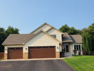 Foreclosed Home - 1712 WINDSOR CIR, 55379