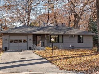Foreclosed Home - 282 GLENBROOK RD N, 55391