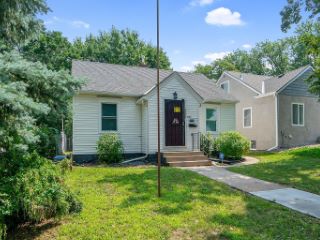 Foreclosed Home - 3750 LOGAN AVE N, 55412