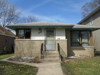 Foreclosed Home - 2616 HOWARD ST NE, 55418