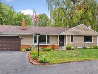 Foreclosed Home - 1665 E OLD SHAKOPEE RD, 55425