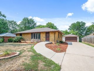 Foreclosed Home - 6920 LOMBARDY LN, 55428