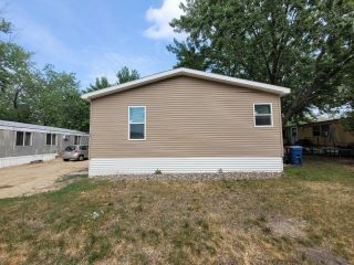 Foreclosed Home - 11369 6TH ST NE, 55434