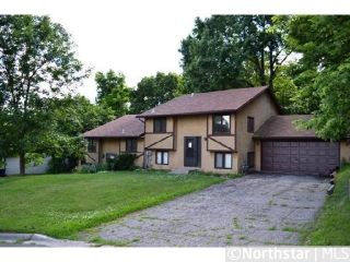 Foreclosed Home - 5410 W OLD SHAKOPEE CIR, 55437