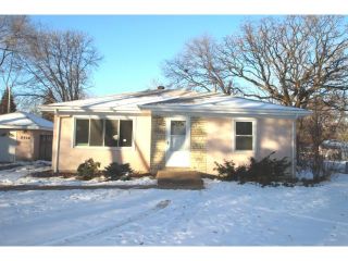 Foreclosed Home - 8516 Goodhue St Ne, 55449