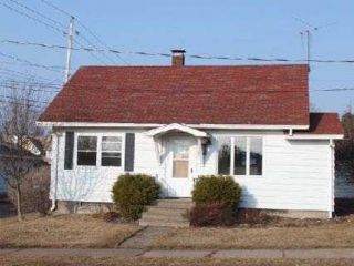 Foreclosed Home - 815 7TH ST, 55616