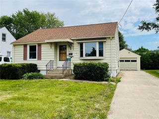 Foreclosed Home - 940 12TH AVE NE, 55906